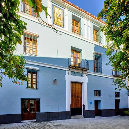 Palacio Del Siglo XVII Frente A Los Jardines De Murillo Seville Exterior photo