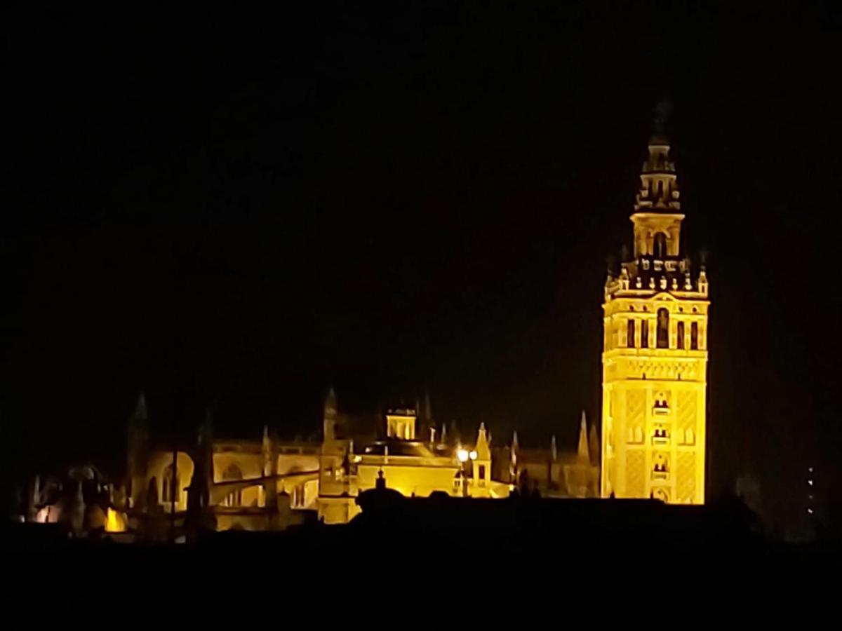 Palacio Del Siglo XVII Frente A Los Jardines De Murillo Seville Exterior photo